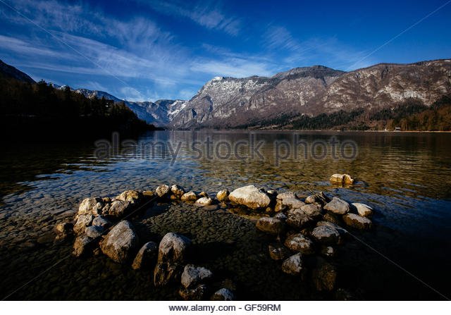 a-rock-circle-in-lake-bohinj-slovenia-gf59rm.jpg