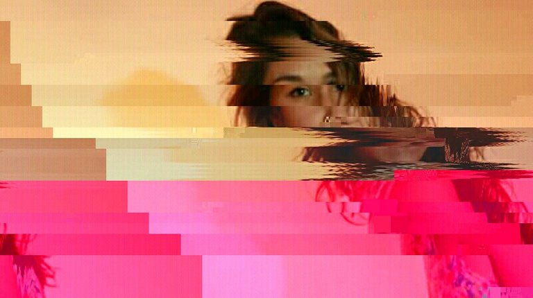 20180426164107_glitch.jpg