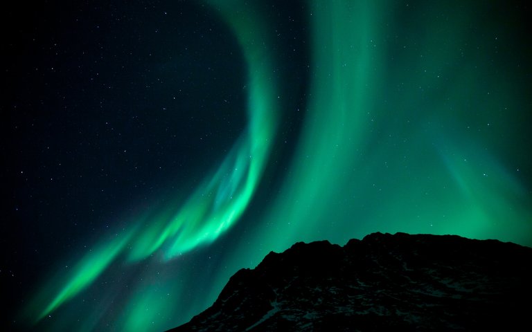 northern_lights_night_night_sky_phenomenon_73483_3840x2400.jpg