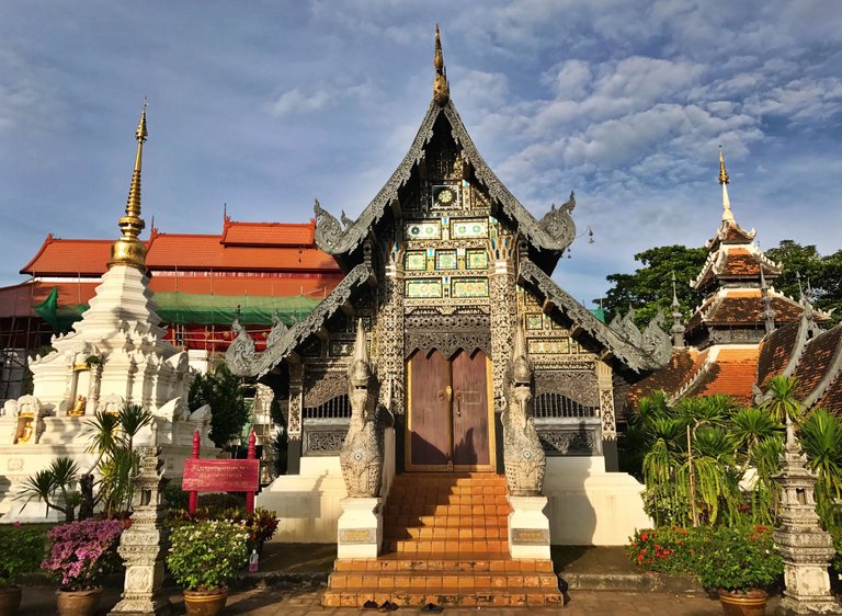 TempleChiangMai.jpg