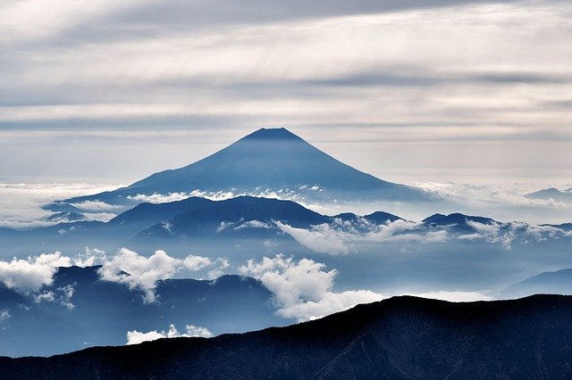 mt-fuji-2232246_640.jpg
