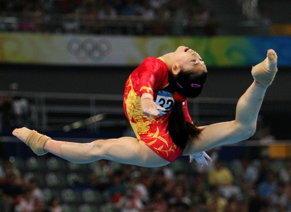 Chinese_gymnast_at_Olympics.jpg