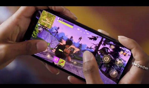 Fortnite-Mobile-930705.jpg