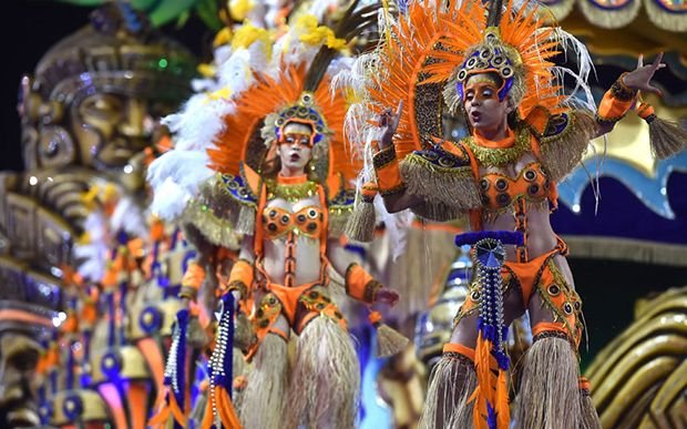 rio_karneval4_2016_telegraph_co_uk_2015.jpg