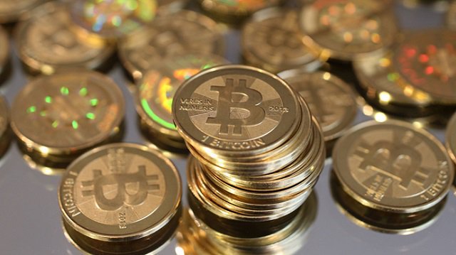 1563057-bitcoin-1511152884.jpg