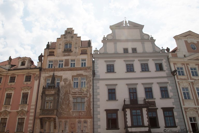 prague buildings 1.jpg