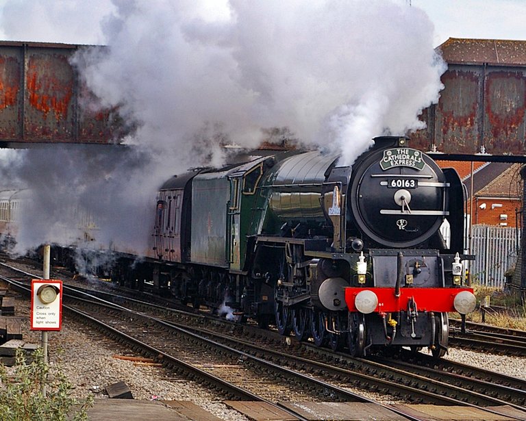 Tornado_at_Westbury_h_8796.JPG