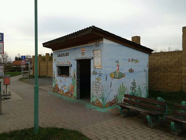 Zálezlice - Original bus shelter in Zálezlice.jpg