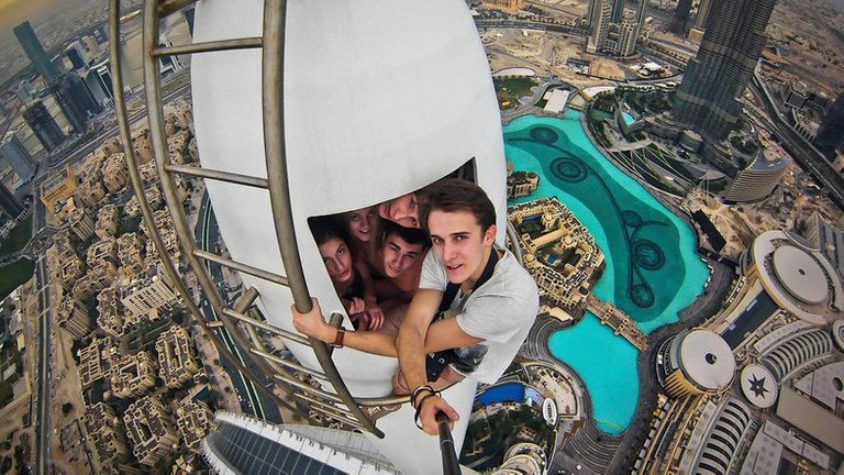 The-20-Most-Amazing-Selfies-13.jpg