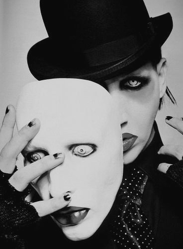 black-and-white-gsayour-marilyn-manson-Favim.com-334127.jpg