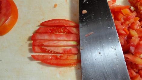 tomate-en-tiras-para-ensalada.jpg