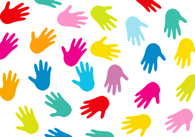 hands-565603_640.png