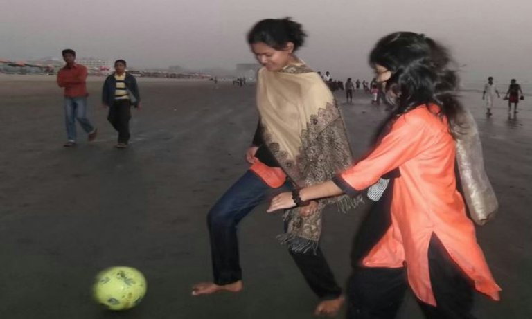 beach-football-vollyball-bangladesh-chittagong-coxsbazar-2000x1200.JPG