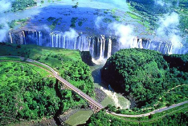 vicfalls1__large.JPG