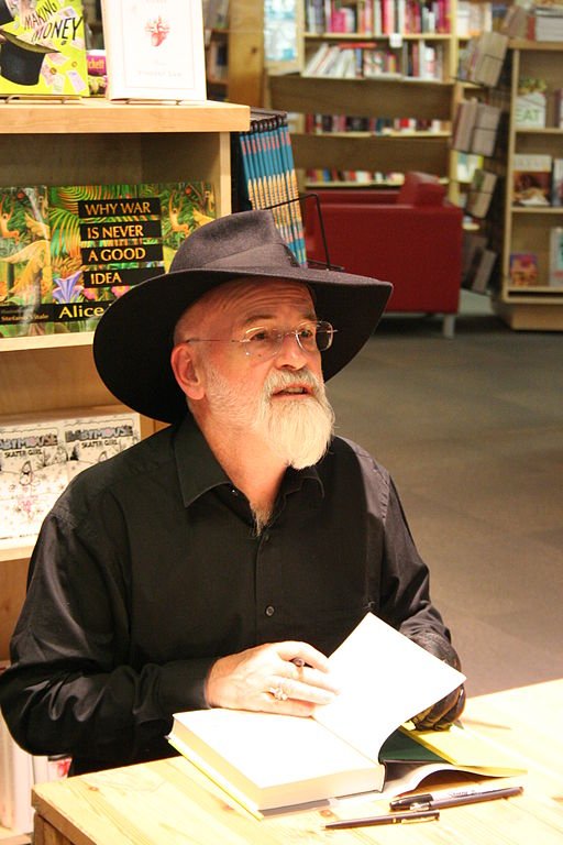 512px-Terry_Pratchett_at_Powell's_2007.jpg