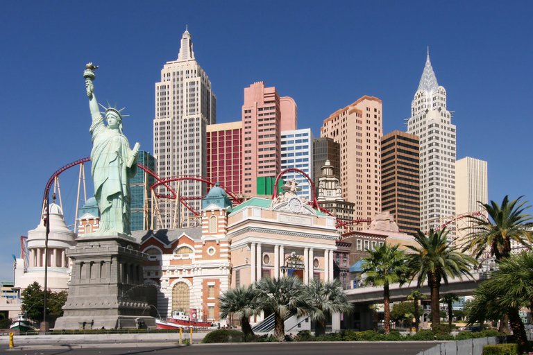 Las_Vegas_NY_NY_Hotel.jpg