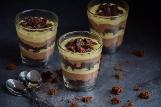 Chocolate & Vanilla Malted Milk Pudding Brownie Trifles01.jpg