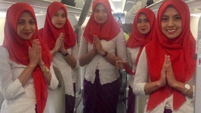 busana-hijab-pramugari-lion-air-group_20180131_160337.jpg