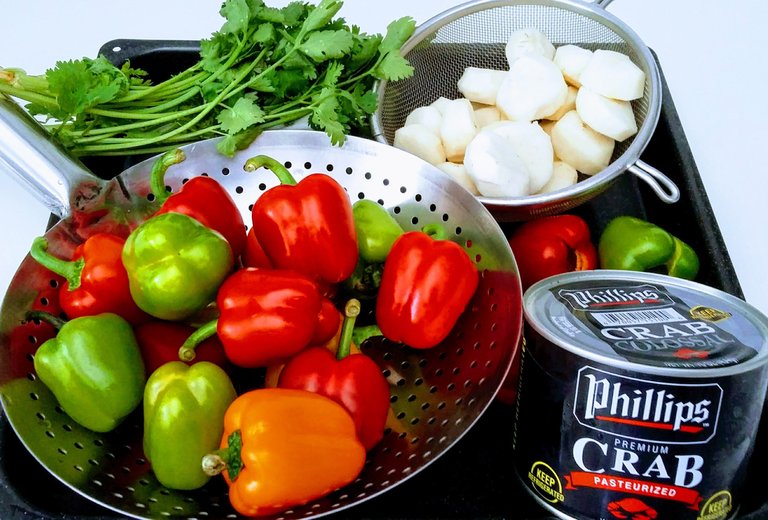Crab meat in colored bell peppers.jpg 1.jpg