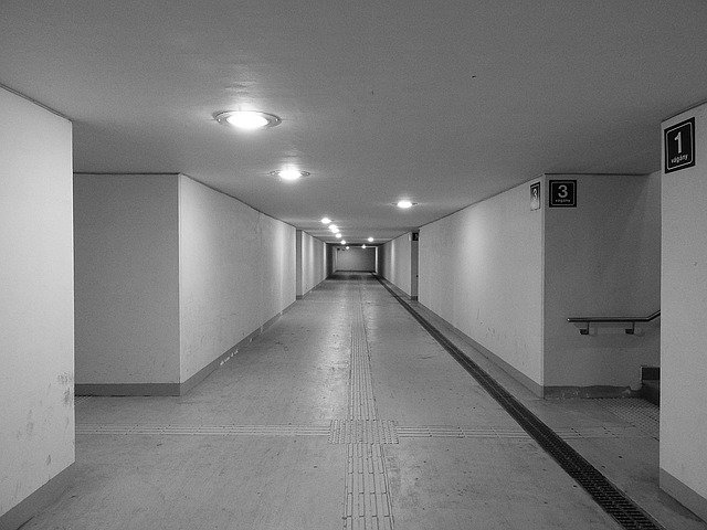 underpass-852775_640.jpg