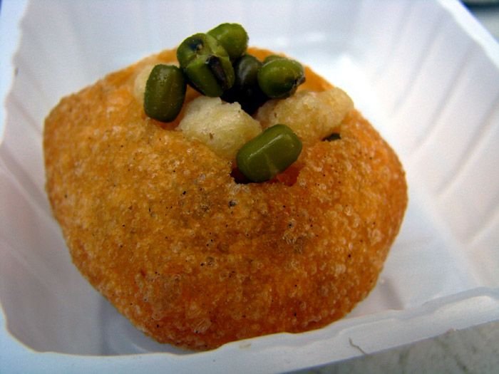 Indian_cuisine-Panipuri-05.jpg