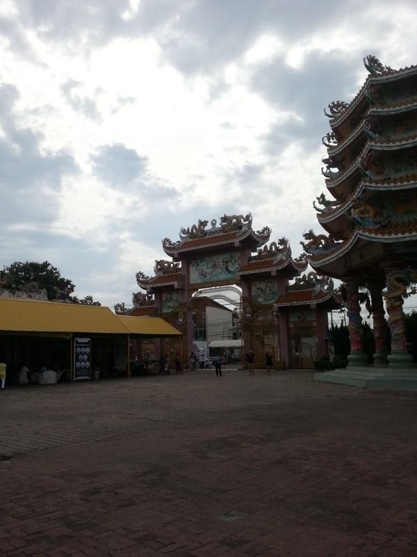 Chinese Shrine13.jpg