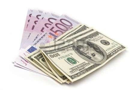 5339553-money-isol-sur-un-fond-blanc.jpg