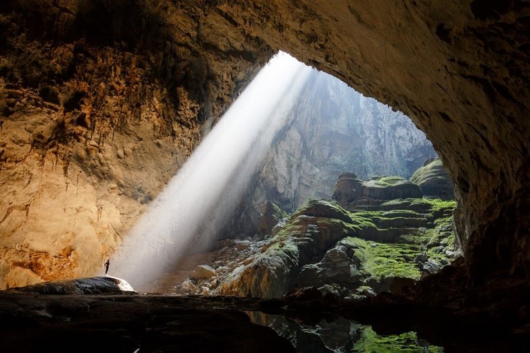 211404-cave-Hang__Son_Doong-huge-sun_rays-rock-grass-nature-landscape-Vietnam.jpg