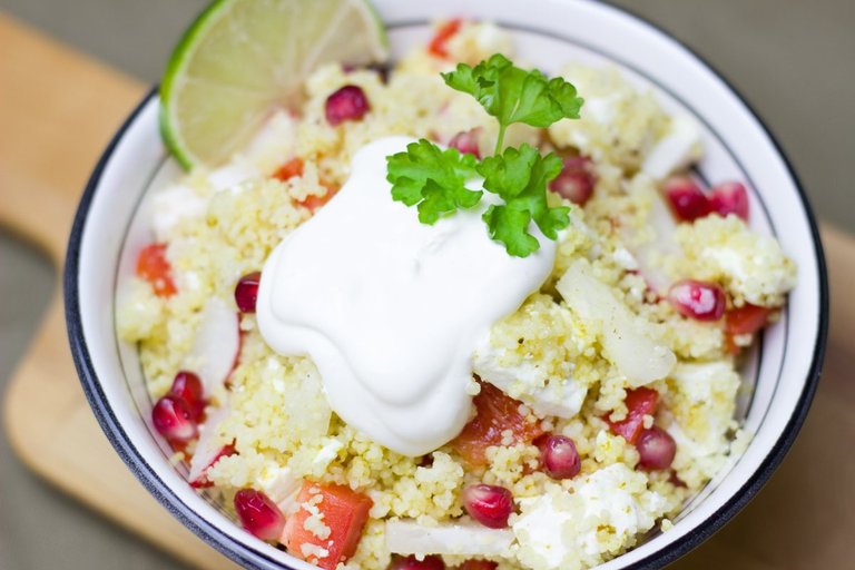 salad_couscous_pomegranate_vegetarian_healthy_parsley_cereals_eat-1188675.jpg!d.jpg