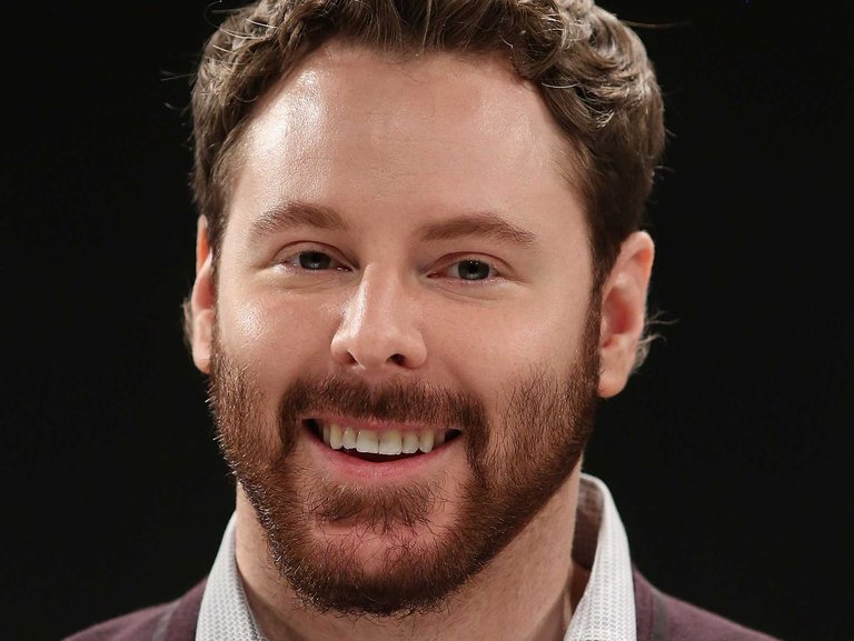 facebook-billionaire-sean-parker-has-donated-600-million-to-start-his-own-foundation.jpg