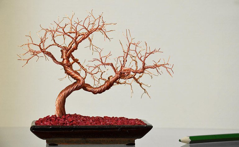 copper-wire-mini-bonsai-tree-sculpture-minskis.jpg