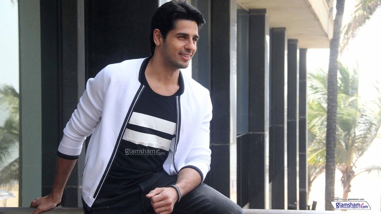 siddharth-malhotra-48-19x10.jpg