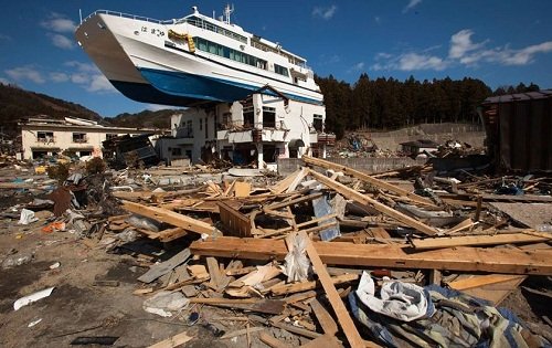 tohoku-earthquake-damage.jpg