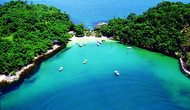 angra-dos-reis-rio-de-janeiro-bay-islands.jpg