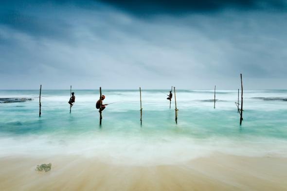 fishermen-silts-koggala-sri-lanka.ngsversion.1480948207401.adapt.590.1.jpg