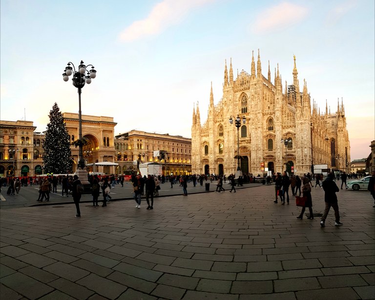 Duomo di Milano Cathedral 262.jpg