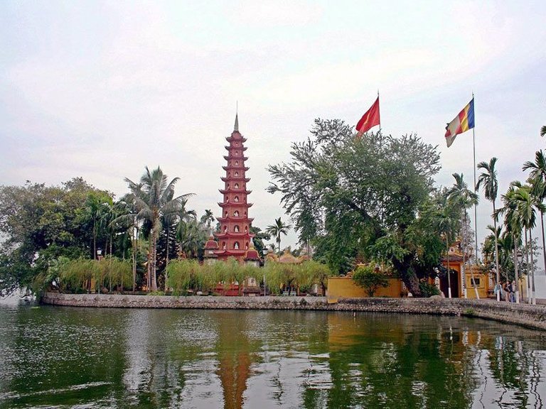 Tran_quoc_pagoda.jpg