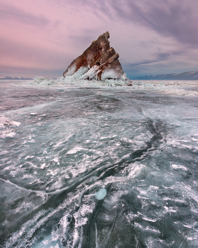 Isle-Elenka-in-the-Morning-Lake-Baikal-Russia2.jpg