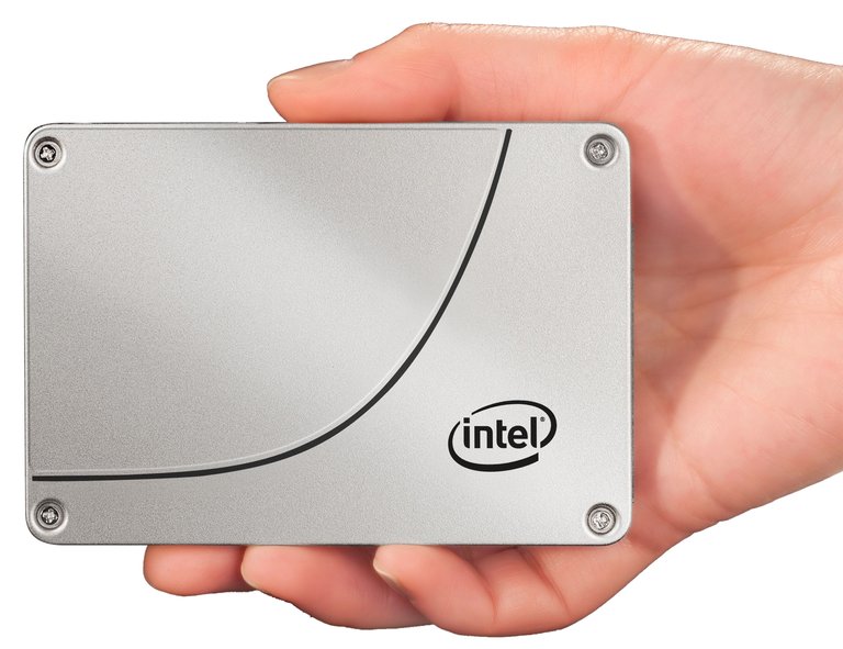 Intel SSD DC S3700 Handshake.jpg