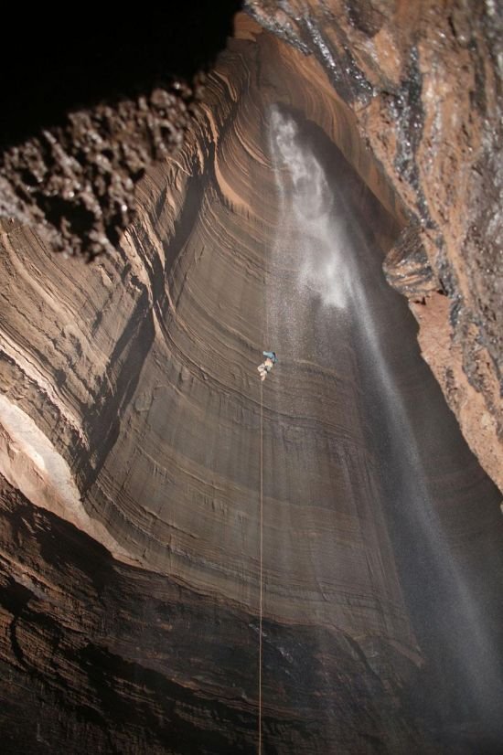 deepest-cave-11.jpg