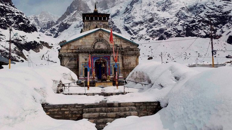 Kedarnath_DevBhumiUttarachnal.jpg