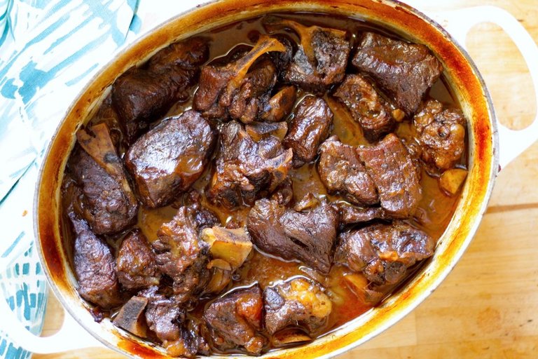 Braised-Beef-Neck-Bones-0.jpg