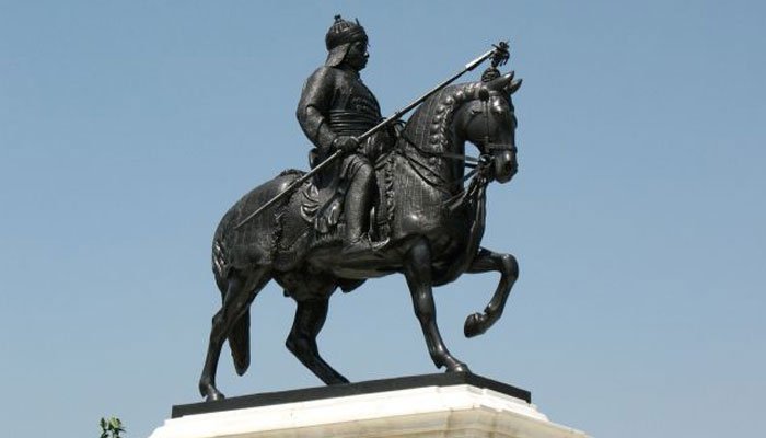 496649-maharanapratapstatue700.jpg