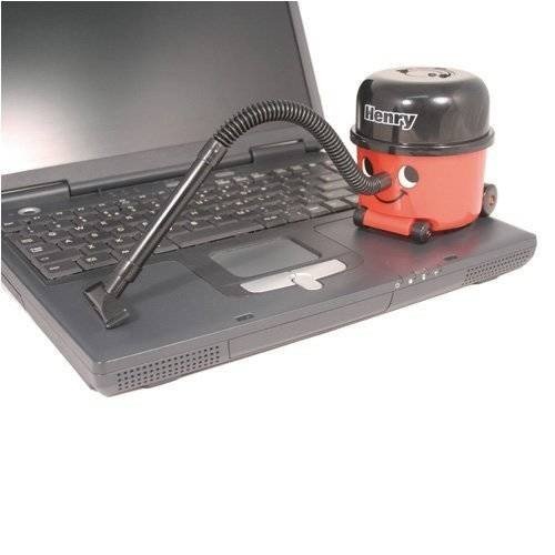 11-funny-laptop-cleaner-gadget.jpg