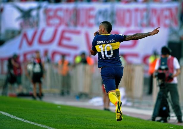 Boca-Juniors-forward-Carlos-Tevez-celeb-1.jpg