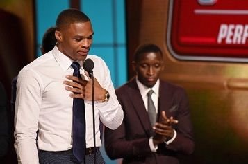 Russell-Westbrook-MVP-Speech-595x395.jpg