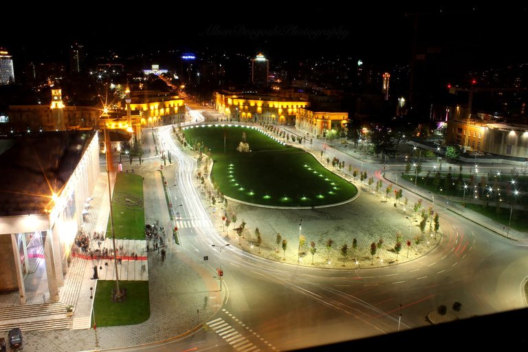 Tirana Square 2013.jpg