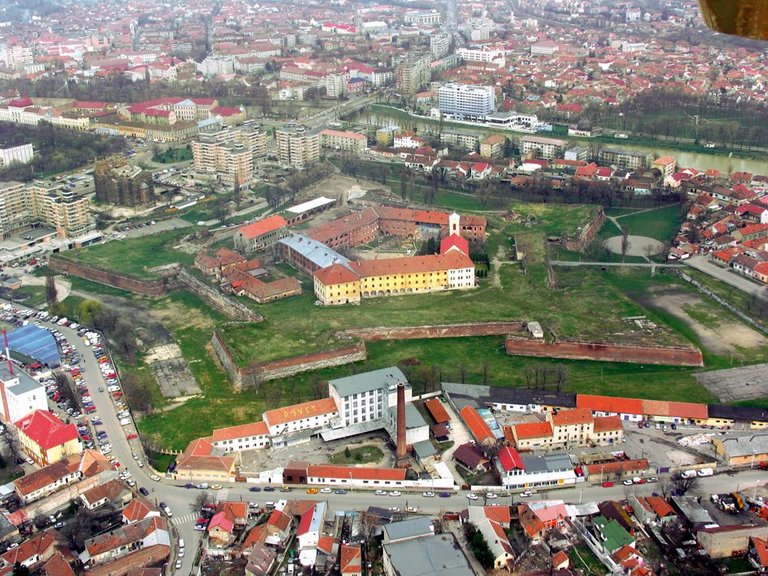 Cetatea_Oradea.jpg
