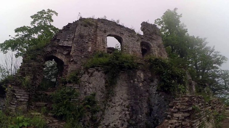 rudkhan castle9.jpg