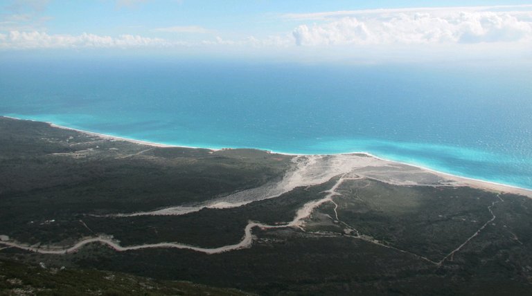 il-passo-di-llogara-in-albania-01.jpg